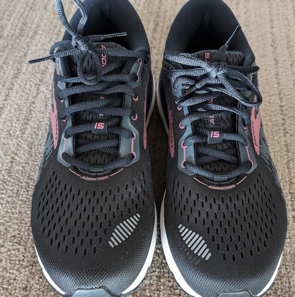 Brooks Addiction GTS running shoes WORN ONCE
